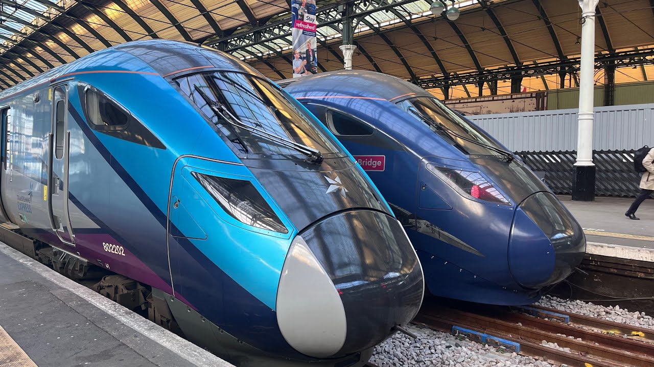 Trains at Hull Paragon 10/01/2025