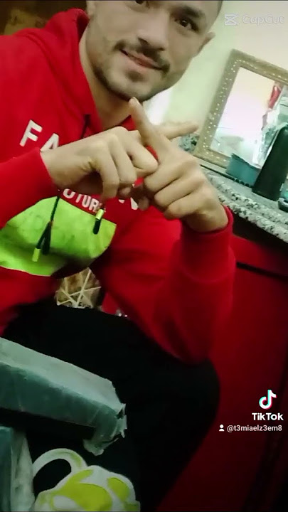 الخايب اتكلم عليا وانا غايب