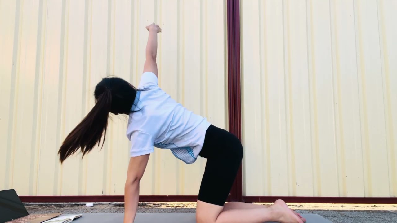 Bài thể lực số 10_Mở ngực trị gù lưng