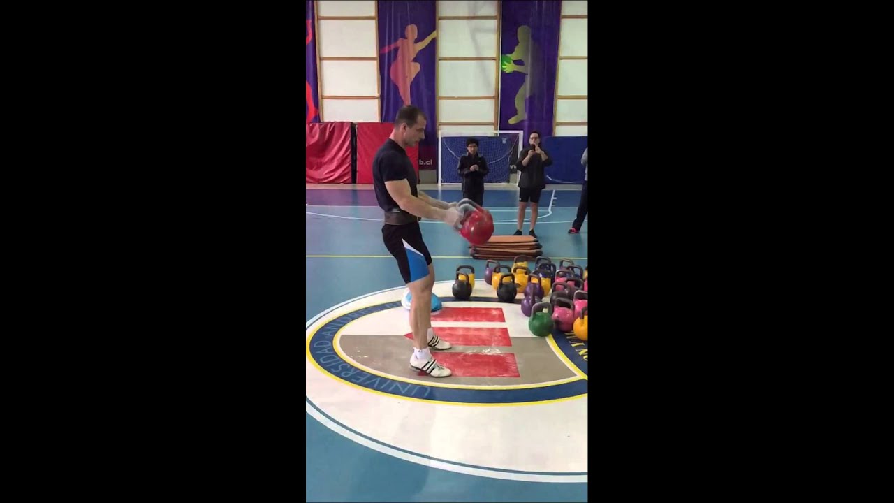 Denis Vasilev técnica LongCycle slow motion vista lateral