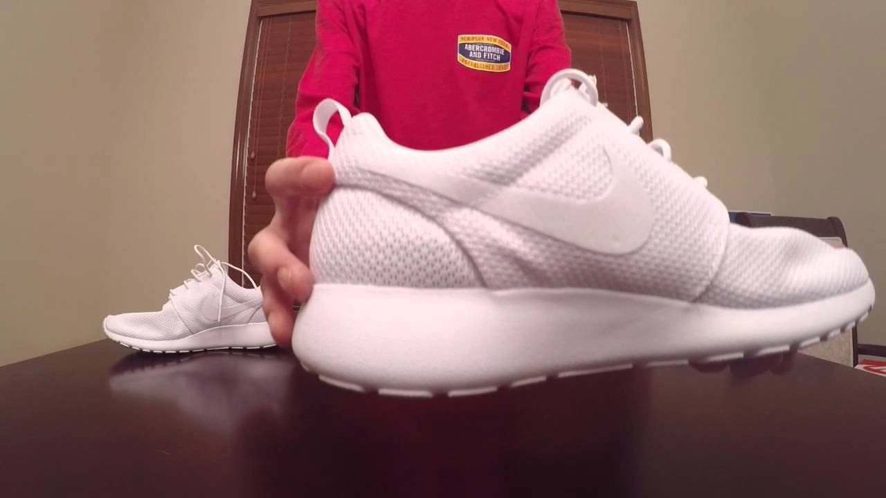 white roshes mens