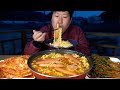 소세지, 스팸 넣어 맛있게 끓인 햄 라면! (Spicy instant noodles with sausage) 요리&먹방!! - Mukbang eating show