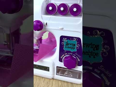 Дитяча швейна машинка на батарейках і від мережі Фіолетовий, видео 1