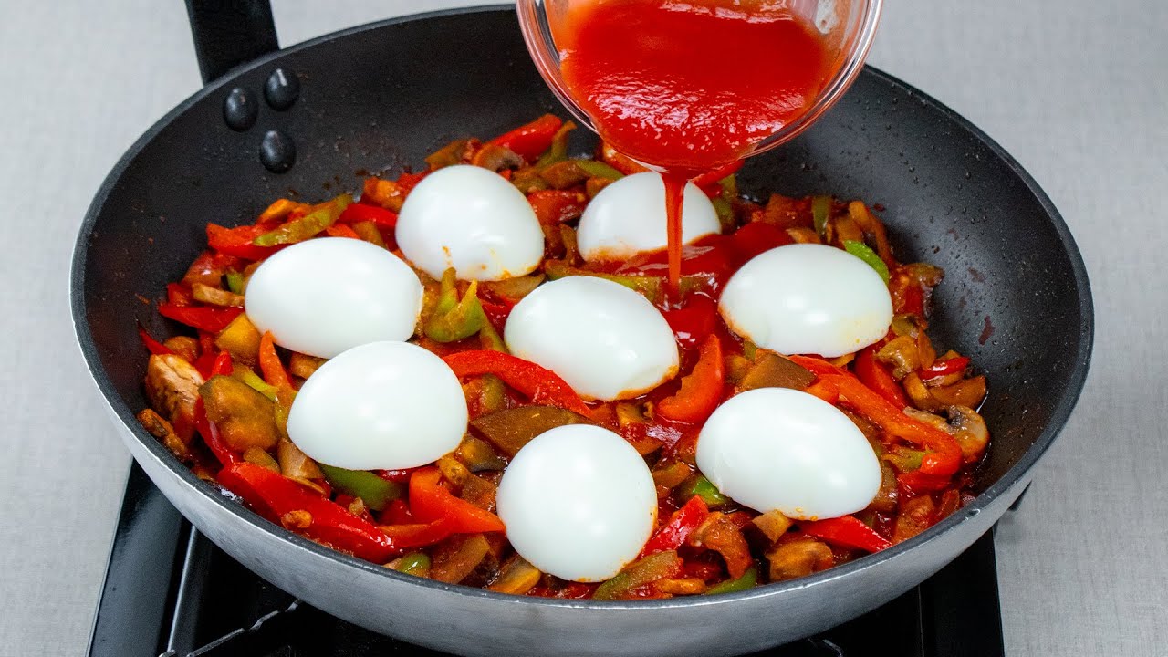 Pisto de verduras con 2 huevos cocidos - ¡Un almuerzo de lujo y con un sabor único!