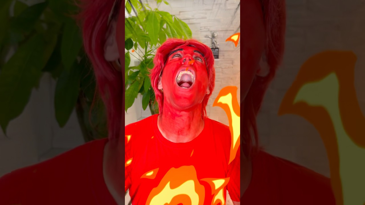 BLU HA ROTTO LA COVER A RED! 