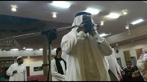 القارئ عبدالرحمن النغري يصلي في محراب شيخه محمد أيوب بعد انقطاع سنوات فيتأثر بشيخه ويتذكره بمحاكاته