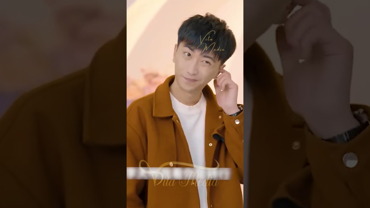 Cư Sĩ Và Nữ Đế Trọn Bộ, Phàm nhân bước vào hoàng cung, liệu có sống nổi