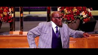 I Shall Never Let Go Of His Hand - Marvin Winans