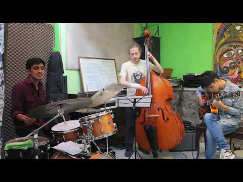 Saul Ojeda Trio - Chicks Tune