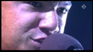 Danko Jones - Play The Blues (Lowlands 2004)