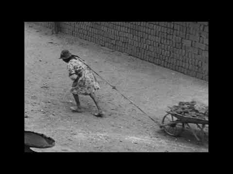 Chircales | Cortometraje | Tráiler | Disponible en RTVCPlay Imagen relacionada con Chircales que refuerza todo el contenido de Películas Colombianas