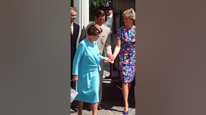 Royal Joy: Princess Diana, Prince Charles & Queen Elizabeth Share a Happy Walk Holding Hands 👑💐
