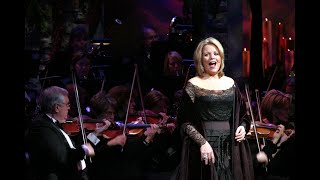 Lo, How a Rose E&#39;er Blooming | Renée Fleming and The Tabernacle Choir