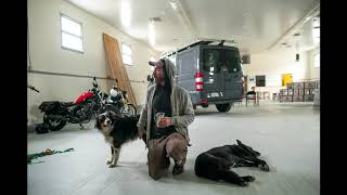 Tree Planter Shares Craziest Bear Attack Story | One Million Trees (2020) B Sides
B Sides from One Million Trees (2020) now streaming on CBC Gem find it here:
https://gem.cbc.ca/media/absolutely-canadian/season-20/episode-23/38e815a-0134fc83a86?cmp=sch-one%20million%20t
I asked every planter we interviewed about wildlife encounters but no one had a story quite as insane as Scott Lemkay. Scott also was a huge help to our production, helping get access to do filming multiple times and even helping us get a couple helicopter rides. Check out the good work he does here:
https://sitkasilviculture.com/
@one.million.trees
@selfhired
www.selfhired.com Tree Planter Shares Craziest Bear Attack Story | One Million Trees (2020) B Sides
