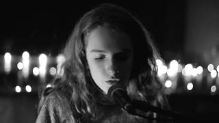 Molly Annelle performing Lune: One Song Series 030