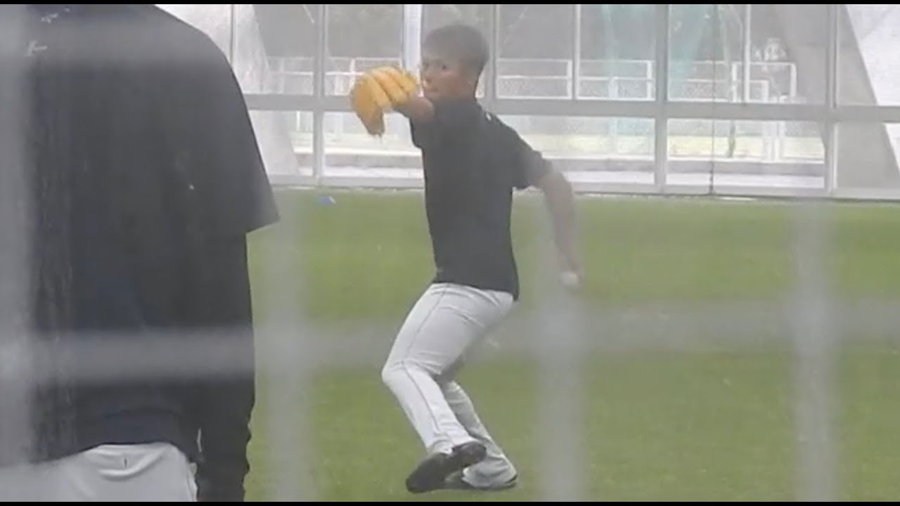 曲がり過ぎるエグいカーブ オリックス ルーキー 山本由伸 キャッチ