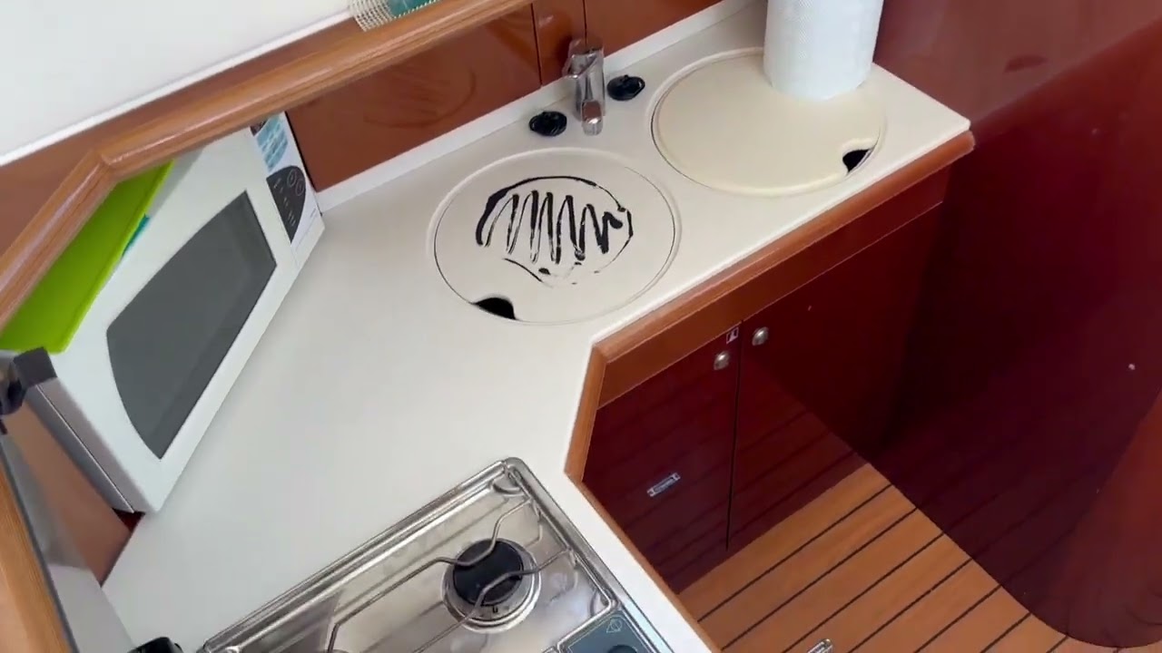 Jeanneau Prestige 36 Flybridge - Boatshed - Boat Ref#325522