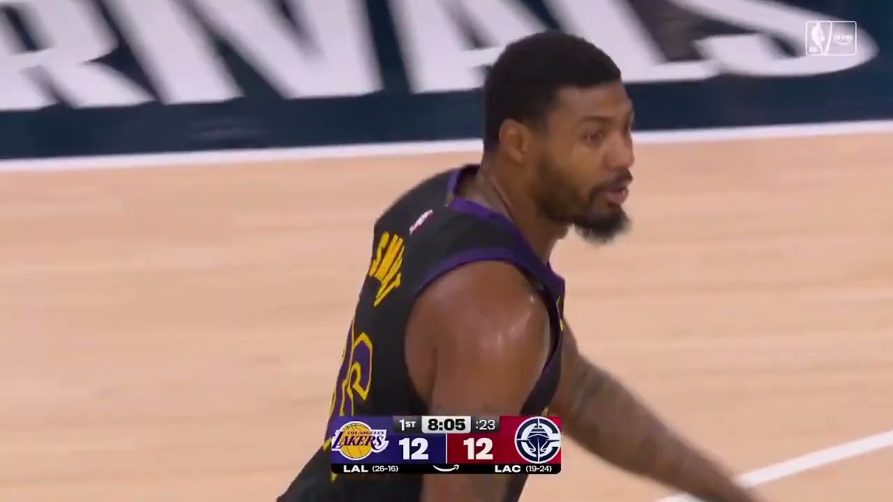 Kawhi Leonard gets upset and tells Ivica Zubac after a defensive lapse -  “you not doing shit”