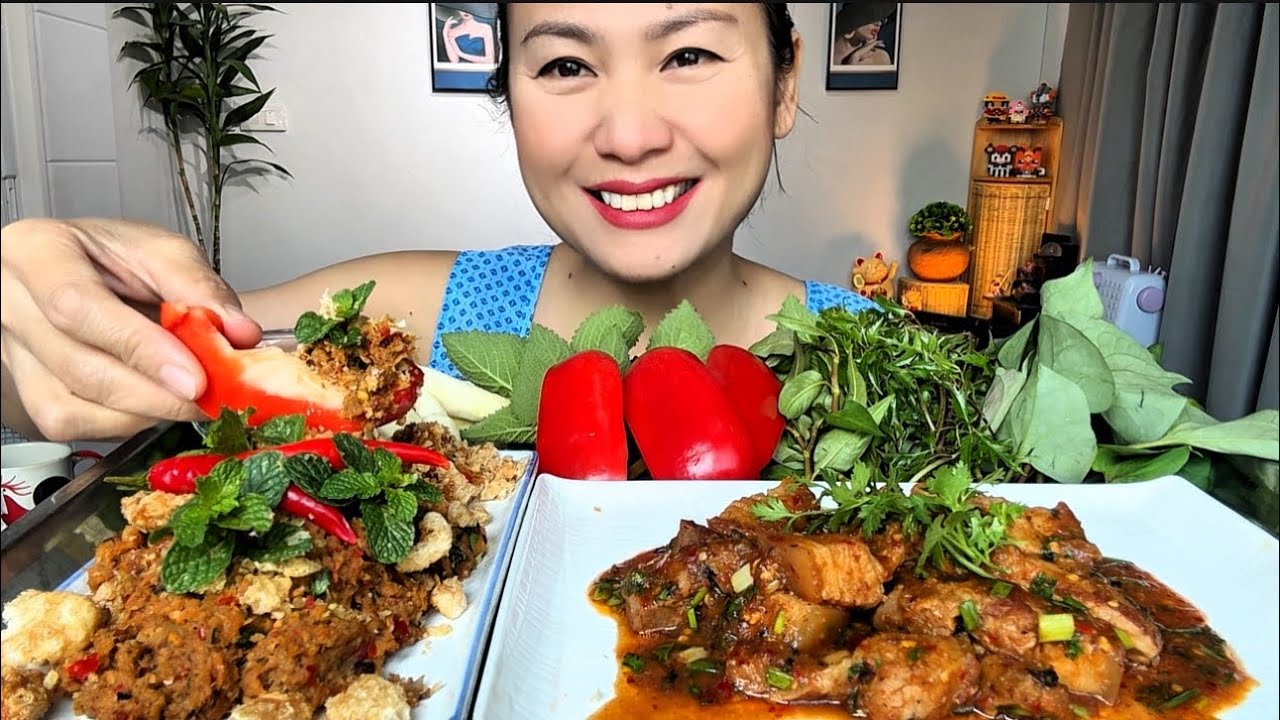 Thaifood ASMRลาบปลาดุกกับน้ำตกหมูสามชั้นเหนืออีสานแซบคนละอย่างอร่อยคนละแบบ Catfish Larb MUKBANG SHOW