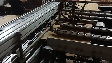 Automatic two flap pasting machine