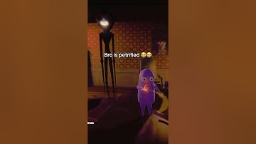 It’s Right Behind Me Isn’t It 😭 #repo #gaming