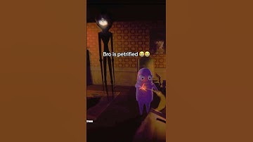 It’s Right Behind Me Isn’t It 😭 #repo #gaming