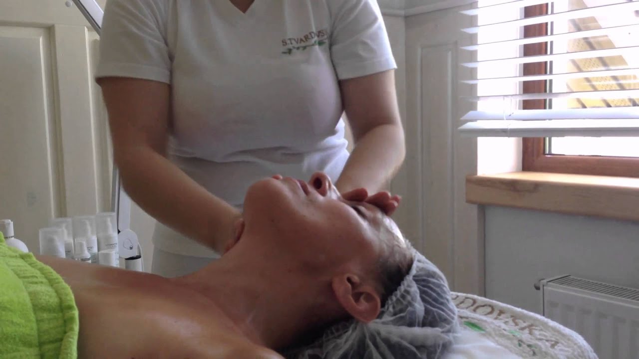 HOLLYWOOD LIFTING S TVARDOVSKA V2