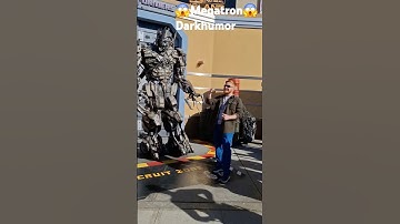 #megatron loves #darkhumor at #universalstudioshollywood #jokes #transformers #funnyshort #humor