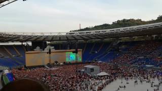 Wonderwall Live At Olympic Stadium- Rome (July 15)