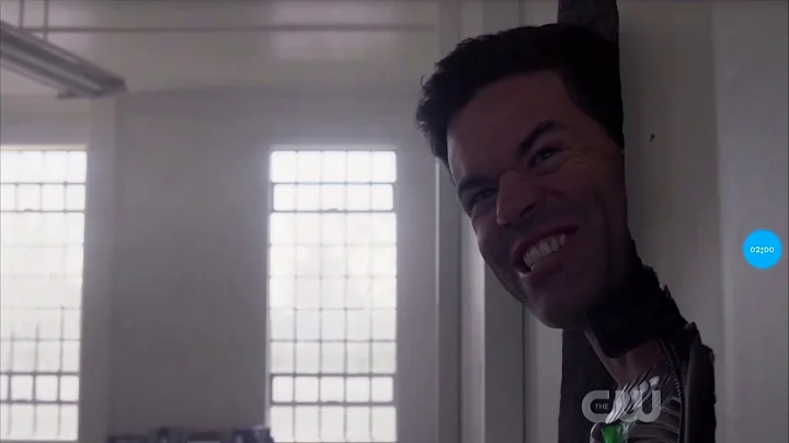 Supergirl 4x18- Supergirl fights Otis Graves/trick...