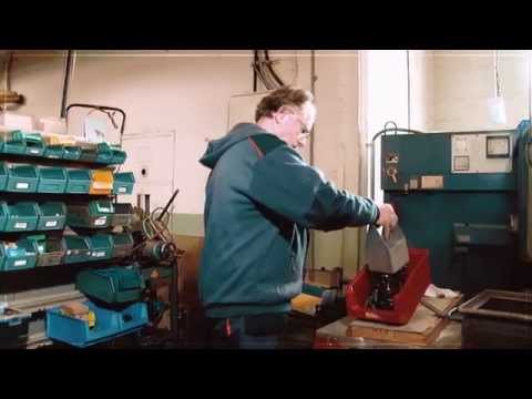 Ermöglicht das schnelle und problemlose Verlagern von vielen Eisenteilen wie Schrauben, Nägel und Co.. Betätigung erfolgt ganz einfach durch den Griff. Mehr ...