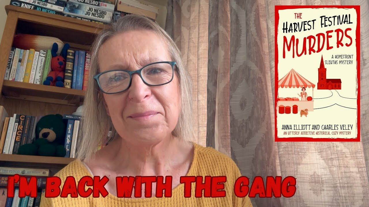 «Убийства на Празднике урожая» Анны Эллиот и Чарльза Велей — я снова с вами, ребята.