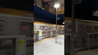 みなとみらい駅を発車した通勤特急が元町・中華街駅に向かうだけの動画。 #鉄道 #電車 #train #鉄道のある風景 #railway #travel