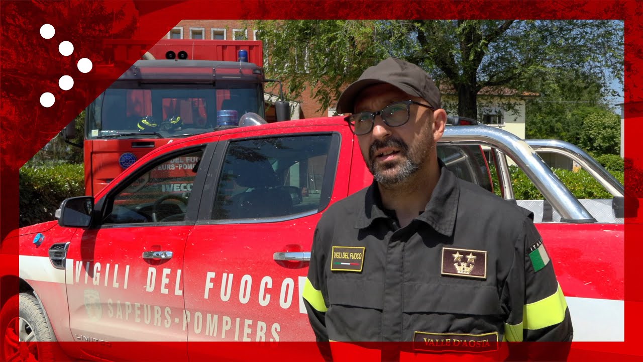 Si spala il fango a Spazzate Sassatelli: anche i Vigili Del Fuoco della Valle d'Aosta sul posto