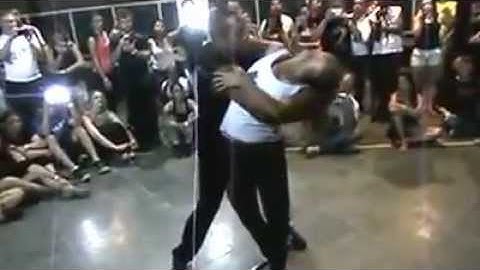 ILHA DO ZOUK 2013 - Rafhael Biazzi e Kacya Lopes (Demo Aula Zouk)