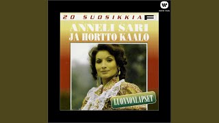 Video thumbnail of "Anneli Sari - Silkkiliina"