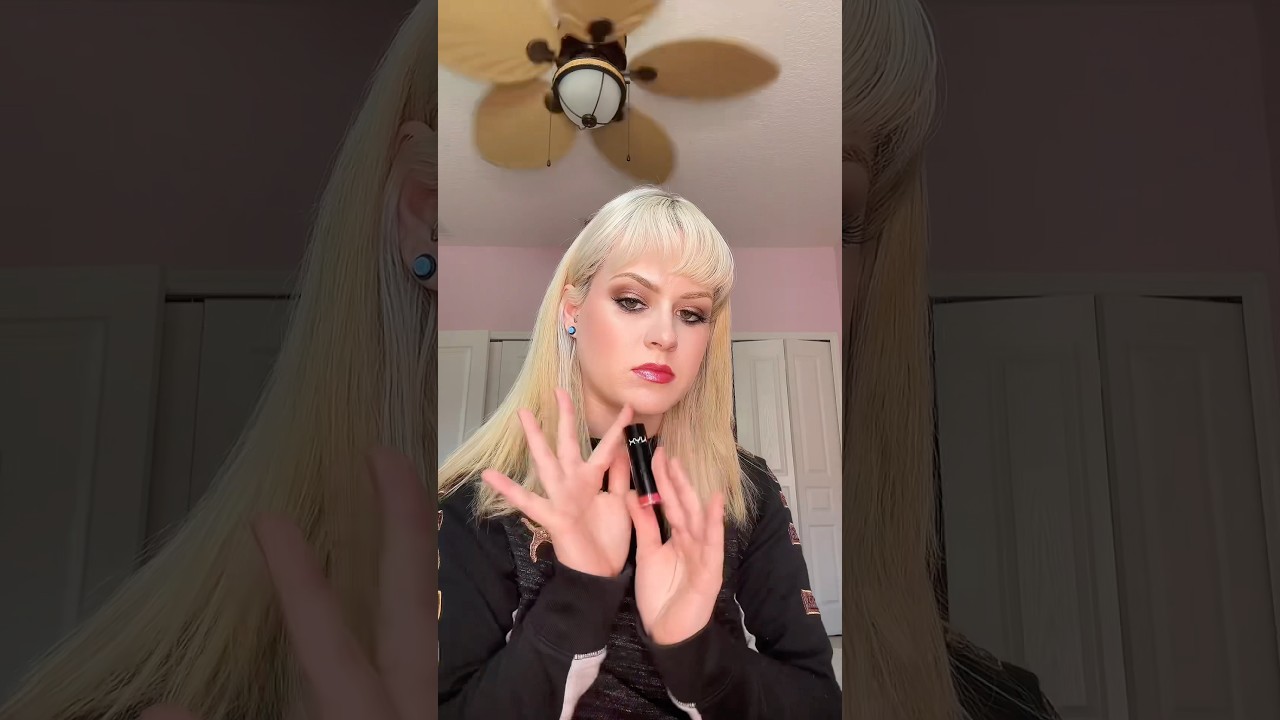 Trying an old NYX lipstick (frosty pink) 