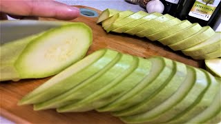 A traditional recipe for how to cook delicious zucchini.