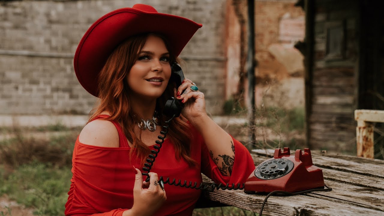 Lucie Tiger - Devil's Telephone (Official Visualizer)