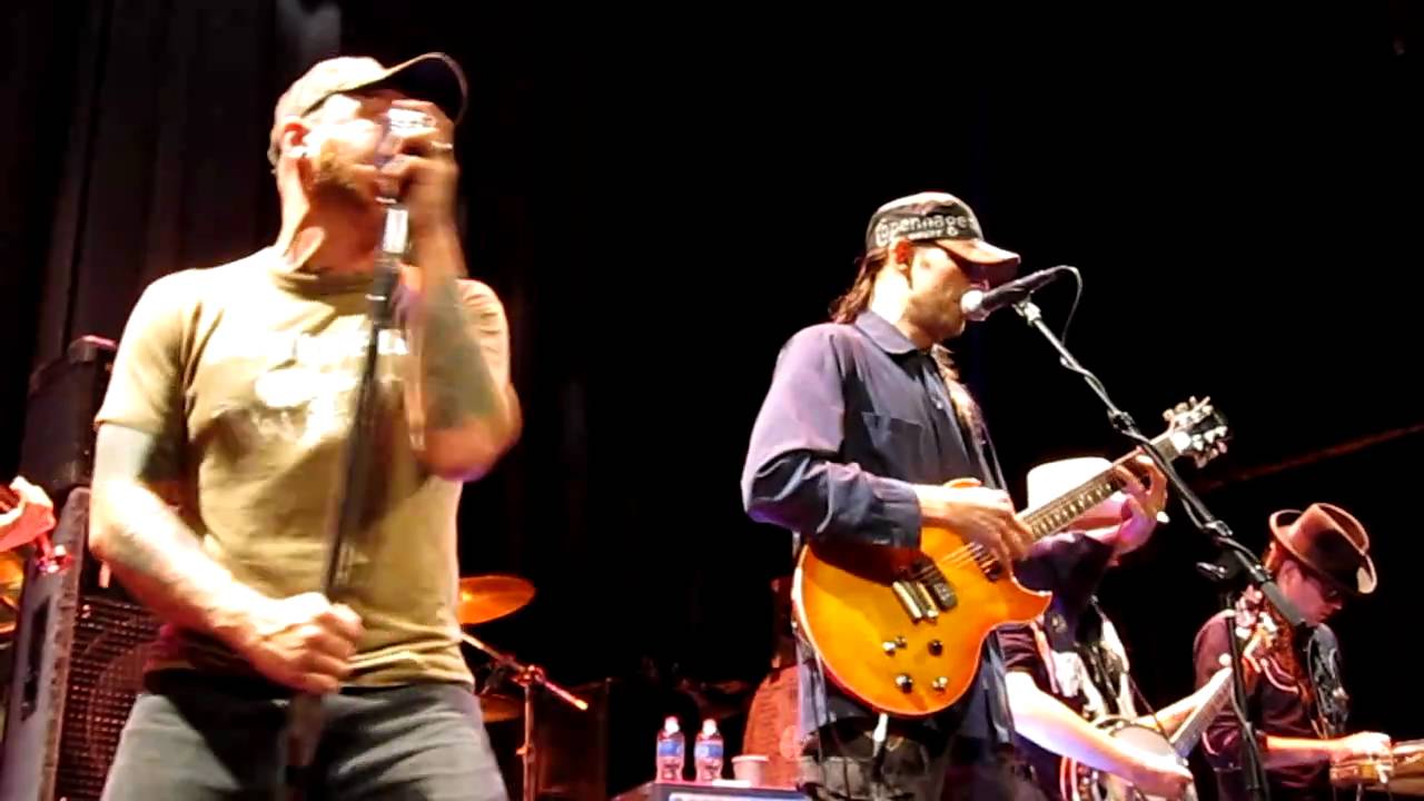 Hank III Hellbilly Praying For A Heart Attack Live At The Blue hank-iii-hellbilly-praying-for-a-heart-attack-live-at-the-blue