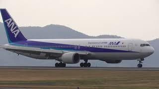 強風の中スムースな着陸 ANA飛行機 岡山桃太郎空港 20180407