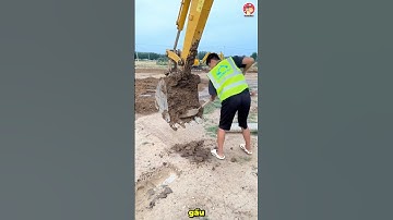 Bí mật cách dọn sạch gầu máy xúc