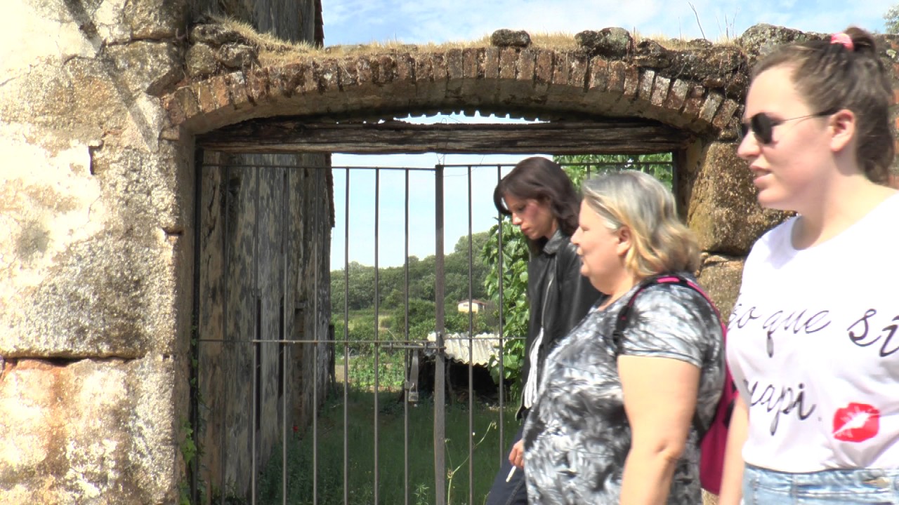 TORREMENGA DE LA VERA EN PARADA Y FONDA
