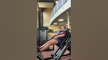 RSOP - How to use the Hack Squat Machine.