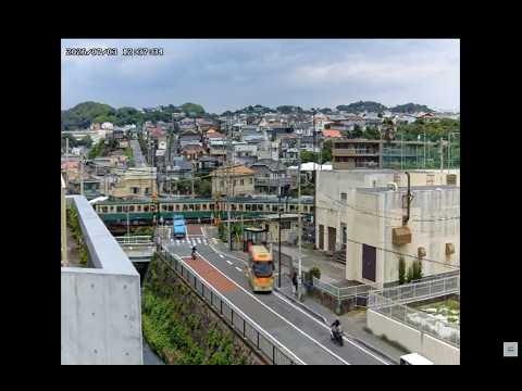 江ノ電 七里ヶ浜踏切(行合川) のライブ映像