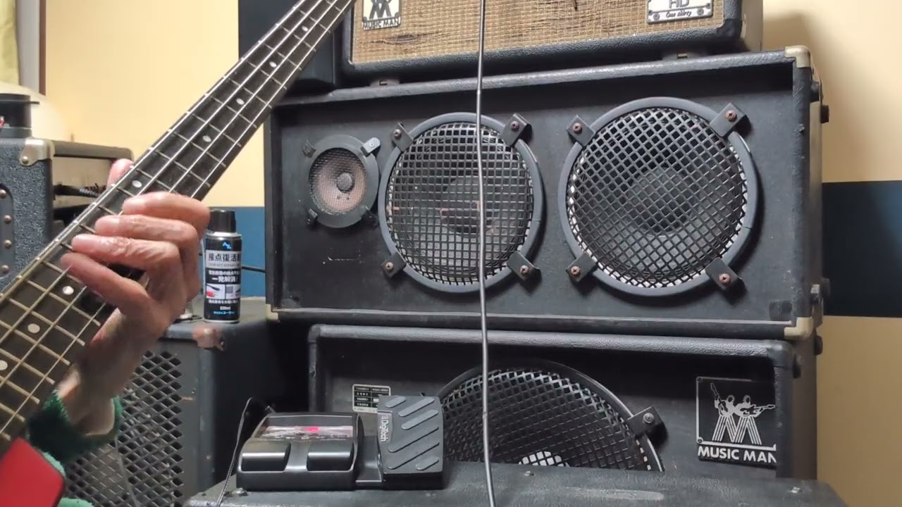 Headway リバーヘッド ヘッドレス 赤 ピエゾ Musicman他 - YouTube