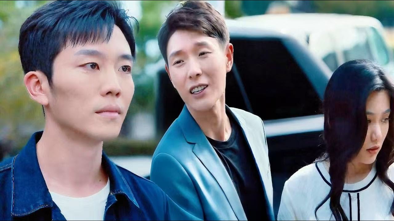 富二代嘲笑窮小子配不上校花，怎料窮小子早已逆襲成首富#drama #反转 #复仇