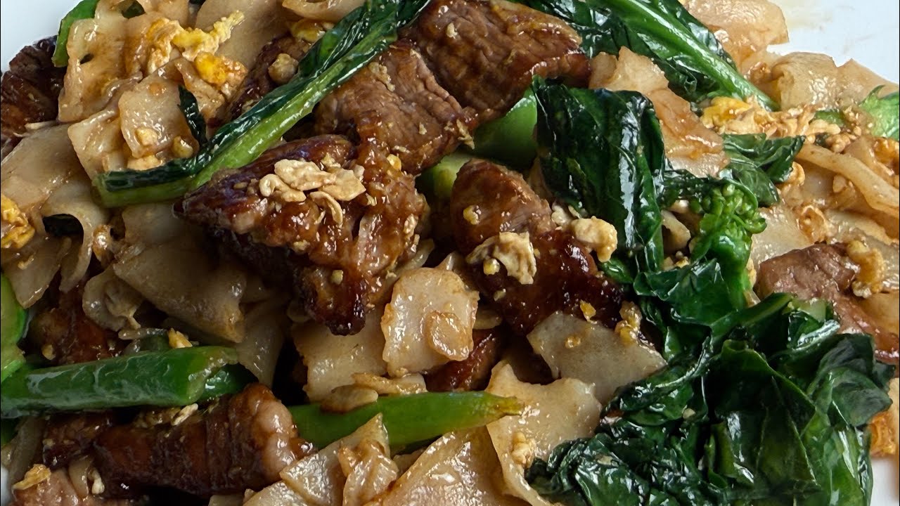 Real cooking. Real time. No edits. Pad see ew quick and easy at home  @WokwithVu 