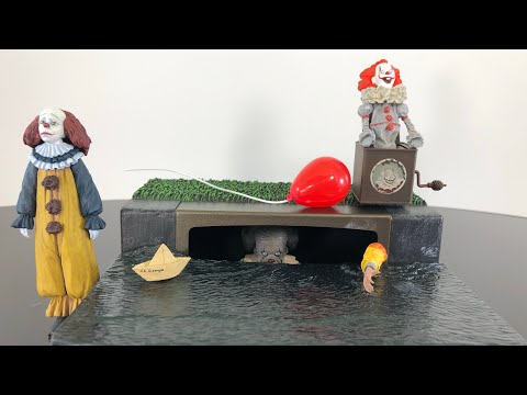 Neca Toys It Movie 2017 Pennywise Accessory Set Youtube - pennywise morph 2017 roblox