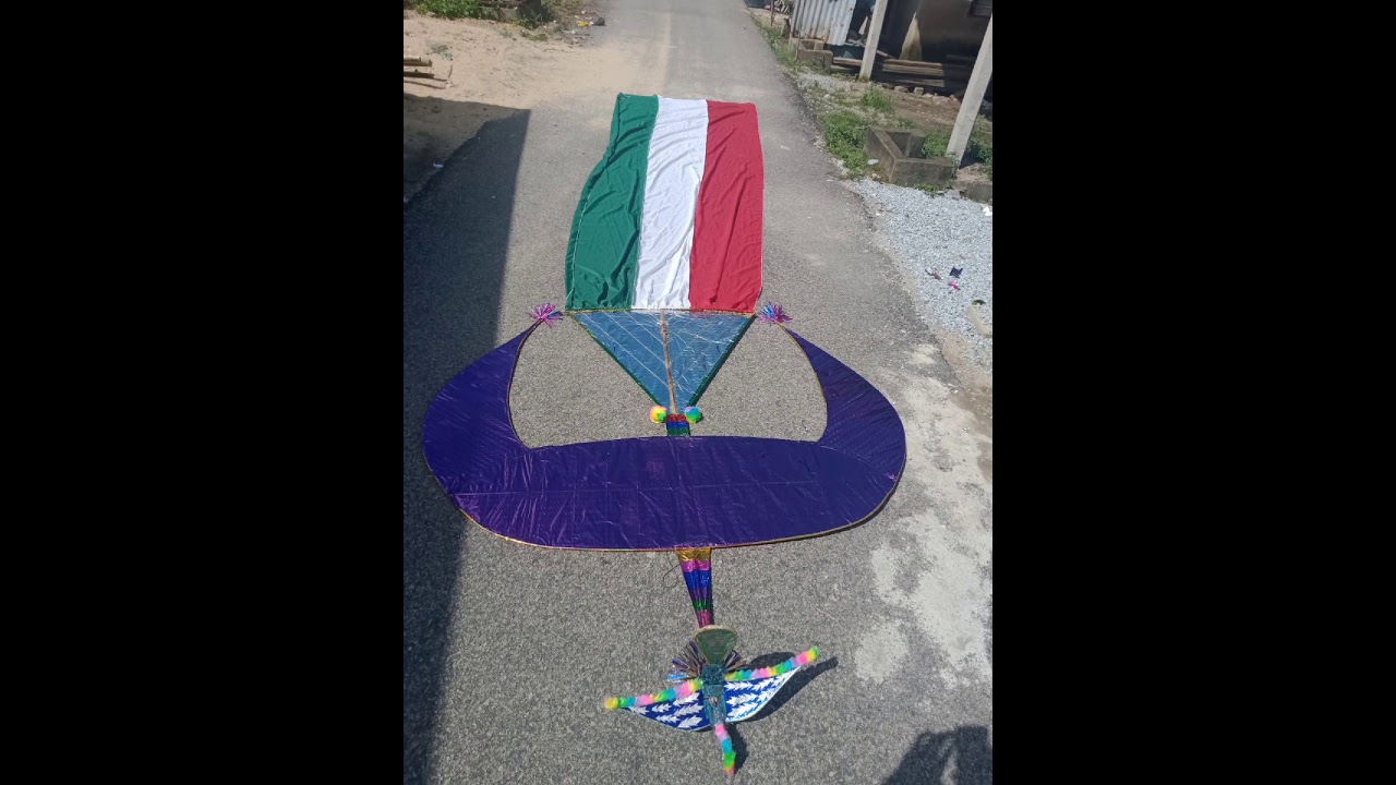 Wau burung Kelulut// Pemainan Angin Monsoon Anok Kelulut✌️ #KamiXrama #Tapi Kami Ad #BaruBlajorMain